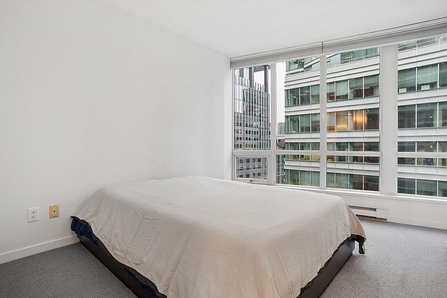 2208 1166 Melville Street Vancouver, BC - 16