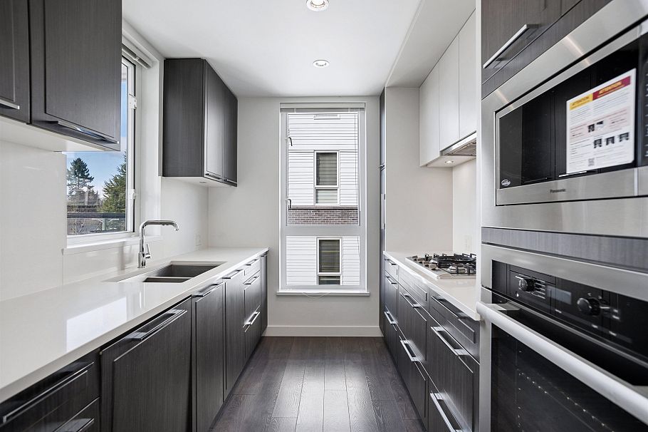 608 6677 Cambie Street Vancouver, BC - 4