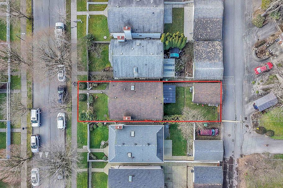 3539 Napier Street Vancouver, BC - 32