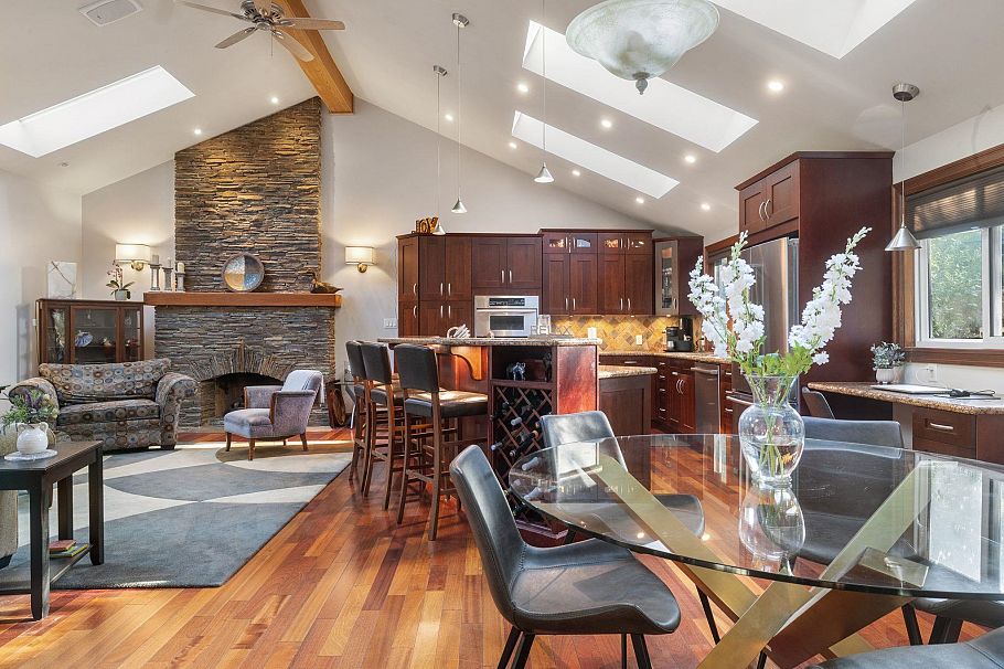 4529 Jerome Place North Vancouver, BC - 4