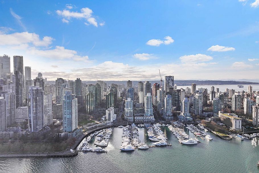 2303 1415 W Georgia Street Vancouver, BC - 32