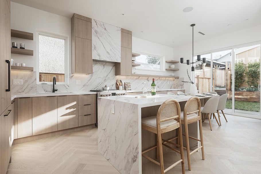 2 2130 E 2nd Avenue Vancouver, BC - 1