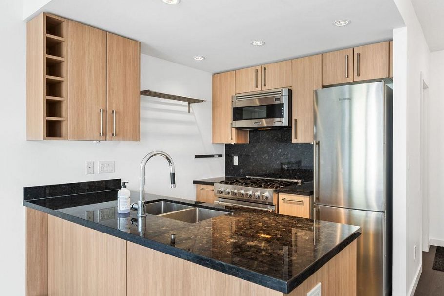 701 1708 Columbia Street Vancouver, BC - 2