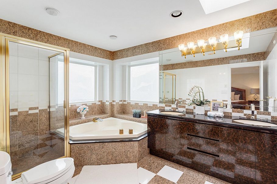 1088 W 42nd Avenue Vancouver, BC - 26