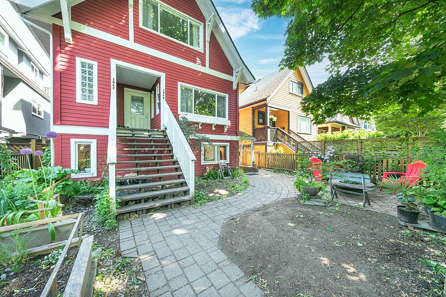 1847 Kitchener Street Vancouver, BC - 36