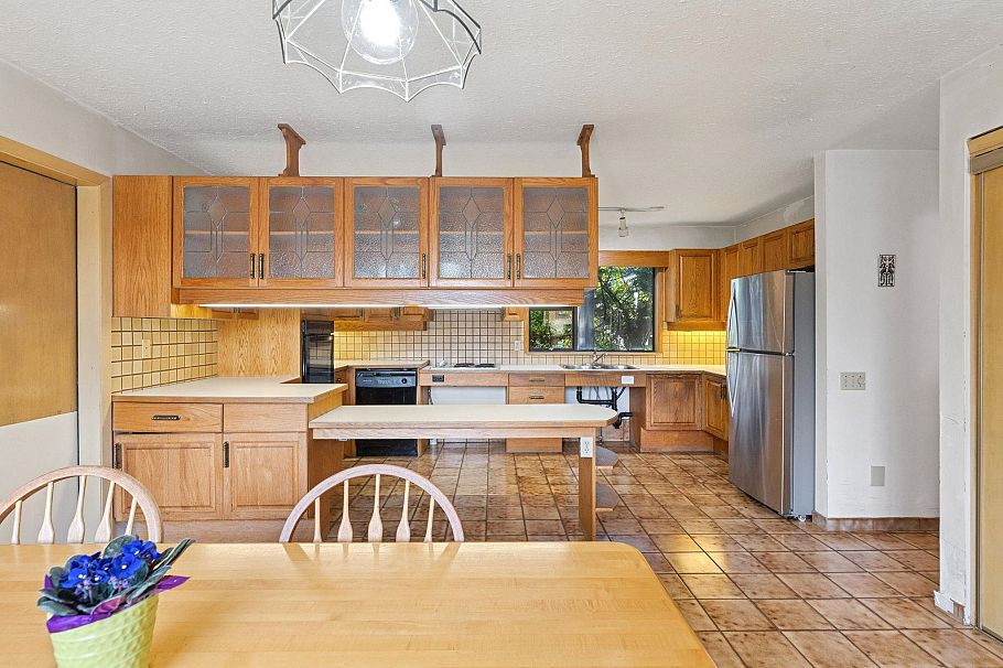 4436 W 11th Avenue Vancouver, BC - 6