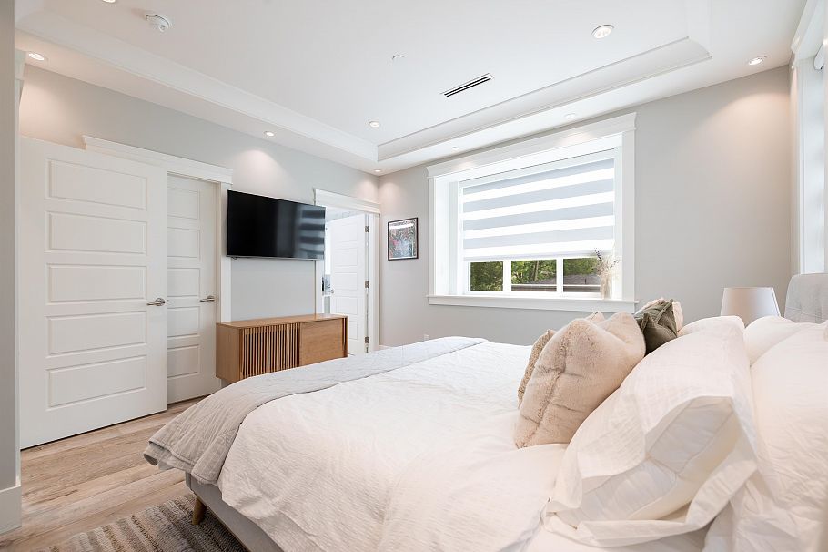 2388 E 2nd Avenue Vancouver, BC - 16