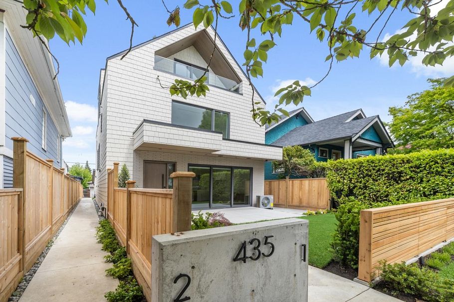 1 435 E 37th Avenue Vancouver, BC - 32