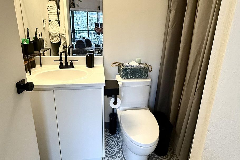 612 22 E Cordova Street Vancouver, BC - 9