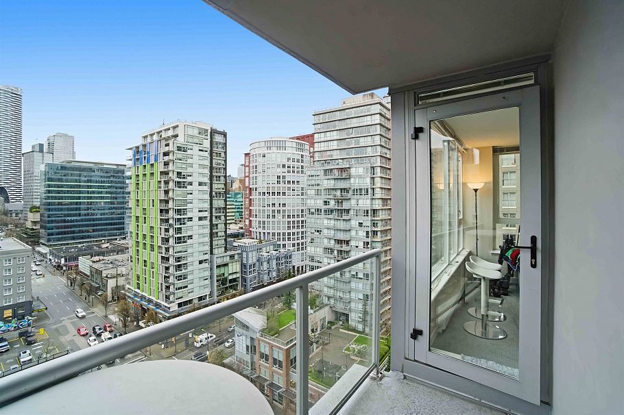 1701 1001 Richards Street Vancouver, BC - 26