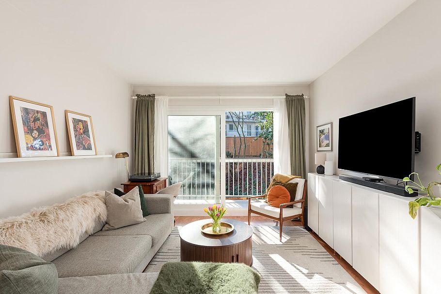 809 756 Great Northern Way Vancouver, BC - 2