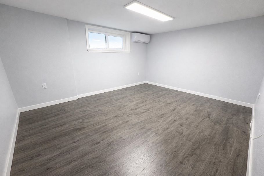 4450 Granville Street Vancouver, BC - 10