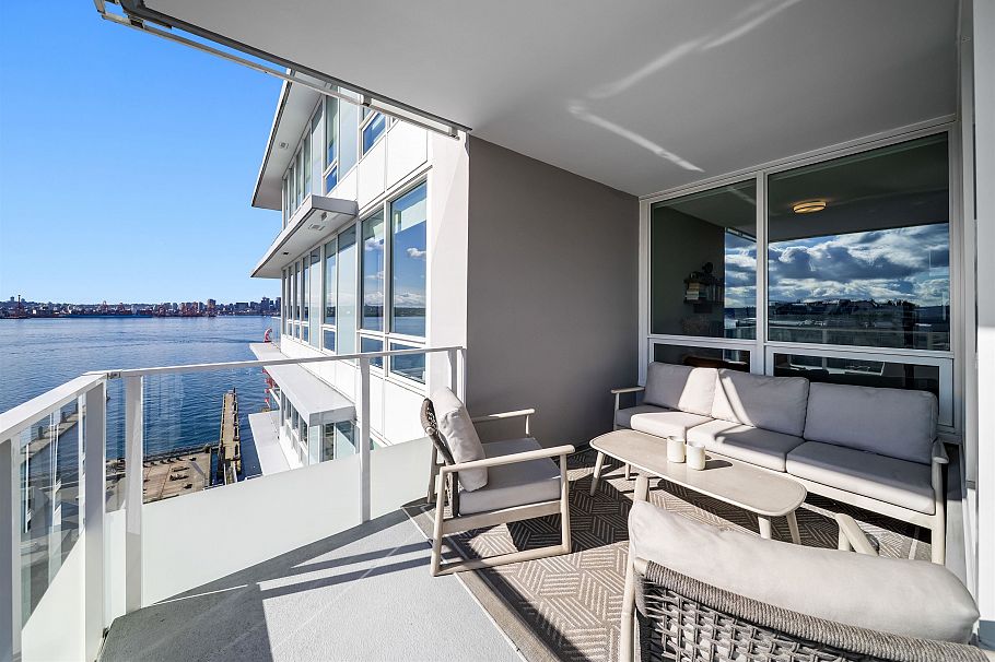 1210 118 Carrie Cates Court North Vancouver, BC - 3