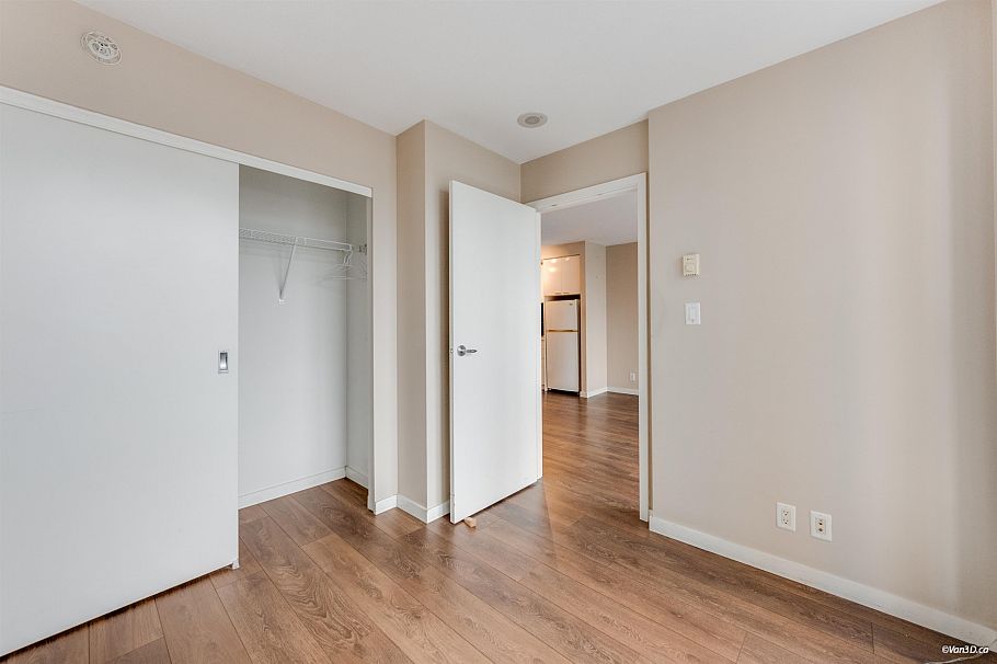 1209 131 Regiment Square Vancouver, BC - 14