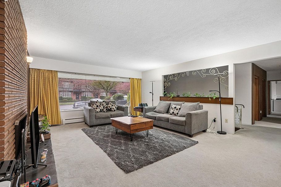 5606 Willow Street Vancouver, BC - 5