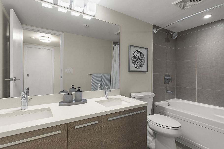 302 1323 Homer Street Vancouver, BC - 14