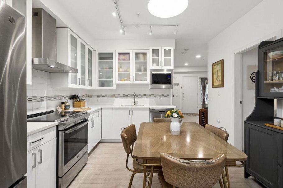 4860 Slocan Street Vancouver, BC - 4