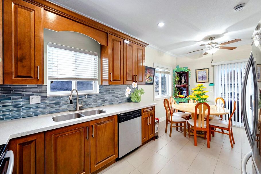 2643 E 8th Avenue Vancouver, BC - 7