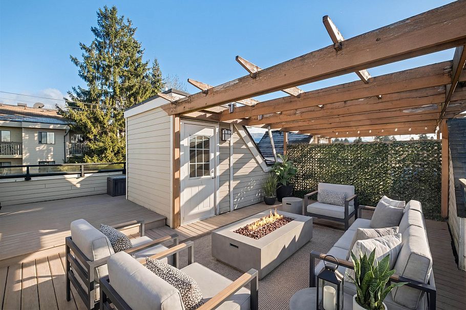 1127 St. Andrews Avenue North Vancouver, BC - 28