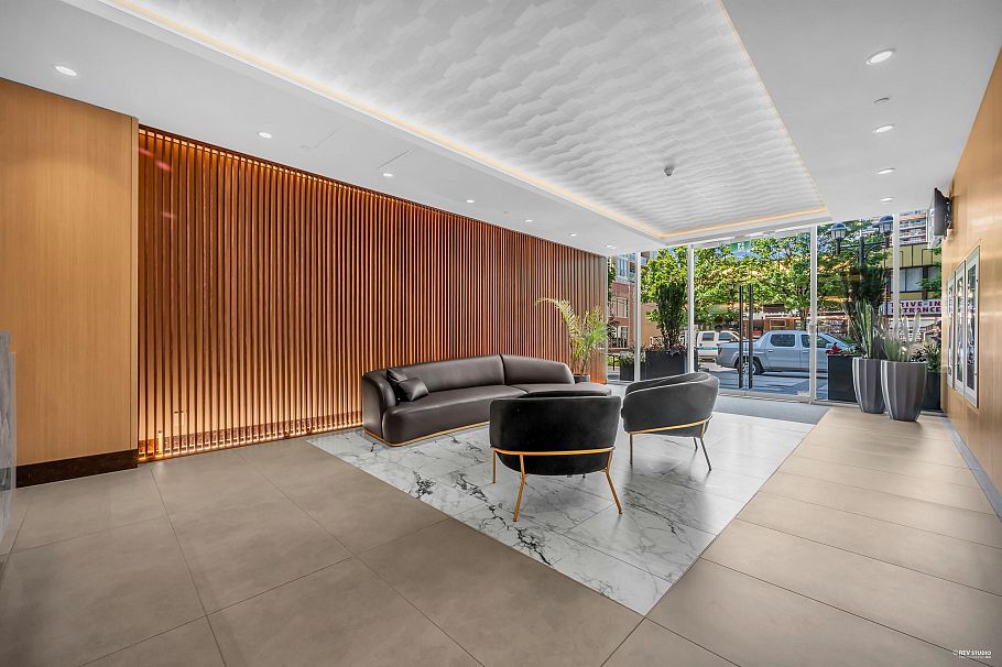 2301 125 E 14th Street North Vancouver, BC - 35