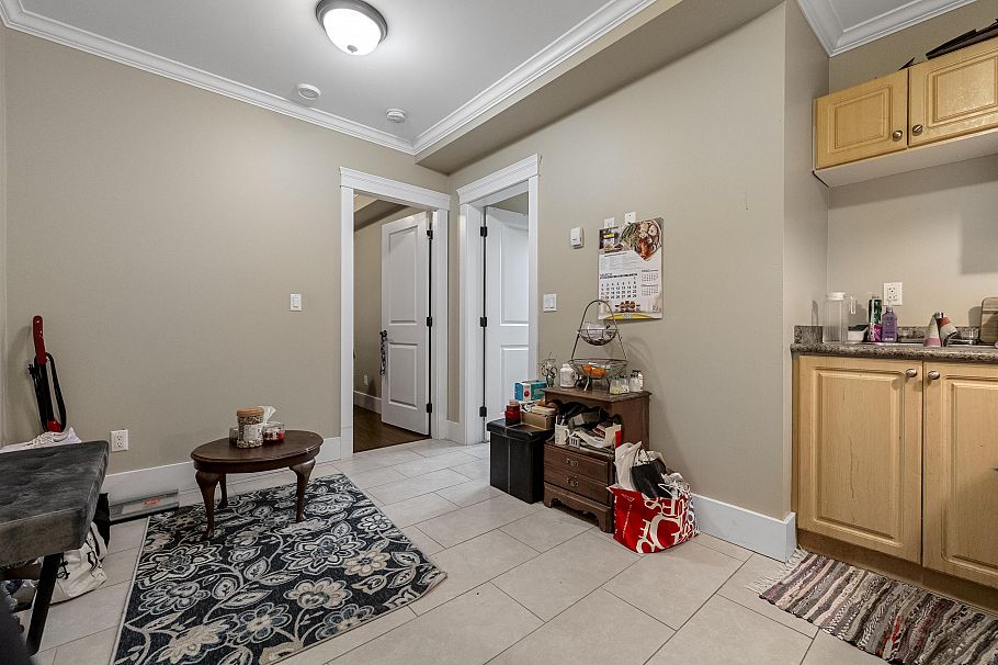 136 E 59th Avenue Vancouver, BC - 32