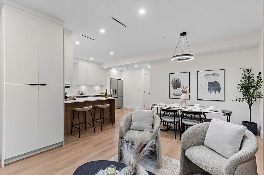 1 435 E 47th Avenue Vancouver, BC - 2