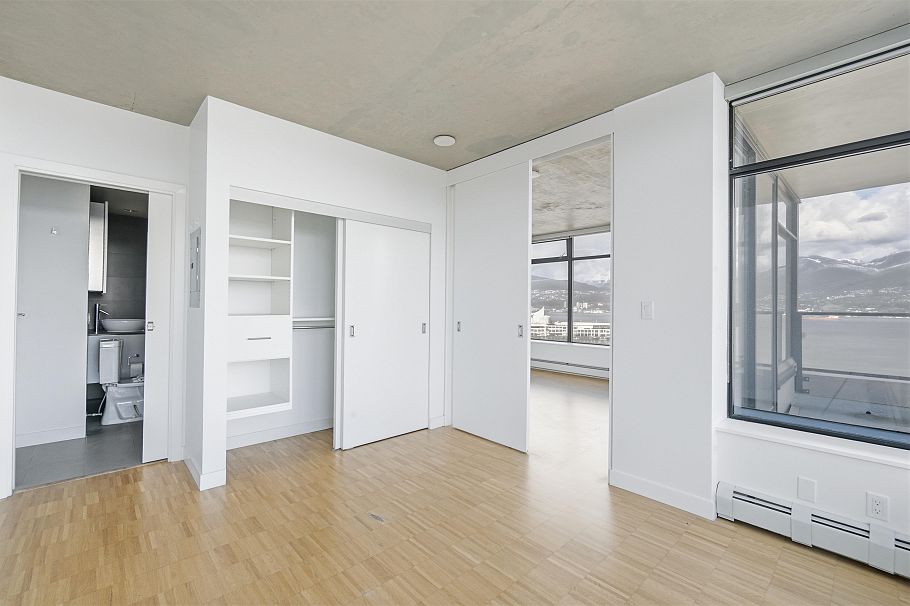 1701 108 W Cordova Street Vancouver, BC - 17