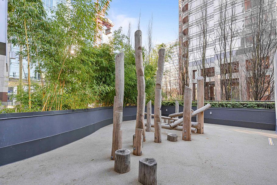 1504 1568 Alberni Street Vancouver, BC - 22