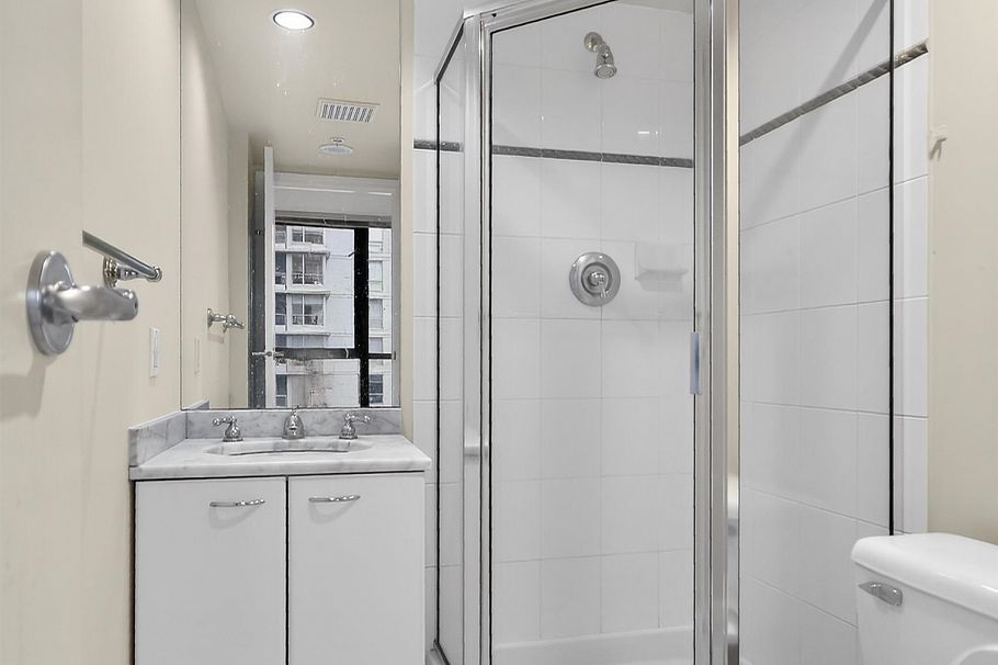 801 1367 Alberni Street Vancouver, BC - 18