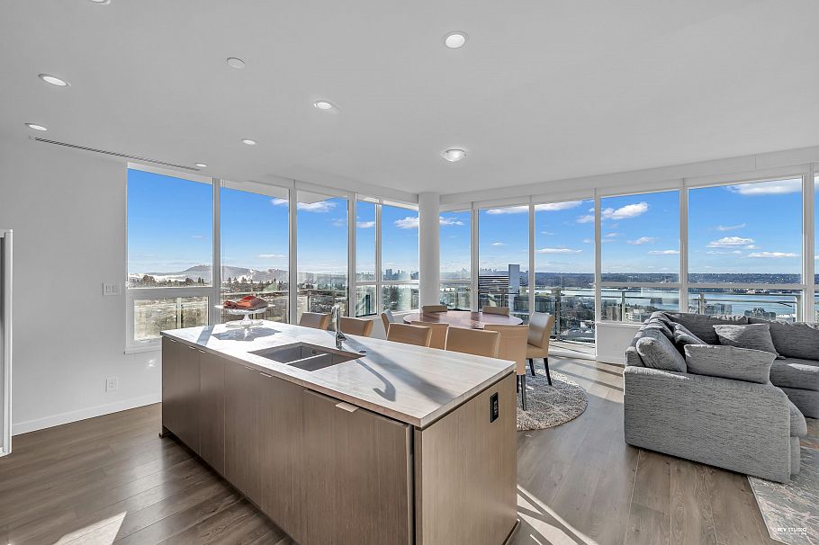 2301 125 E 14th Street North Vancouver, BC - 7