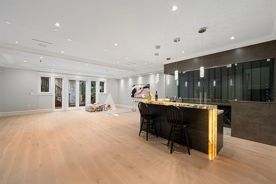 3981 W 35th Avenue Vancouver, BC - 26