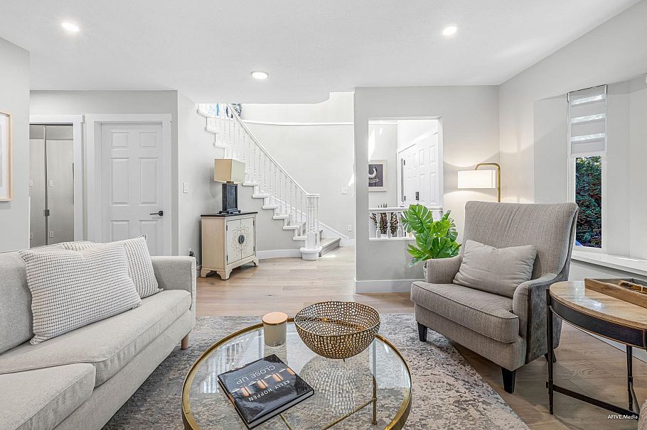 3333 W 29th Avenue Vancouver, BC - 10