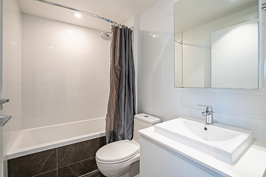 1601 1632 Lions Gate Lane North Vancouver, BC - 24