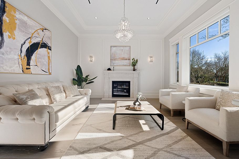 3981 W 35th Avenue Vancouver, BC - 2