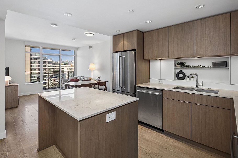 1209 111 E 1st Avenue Vancouver, BC - 12