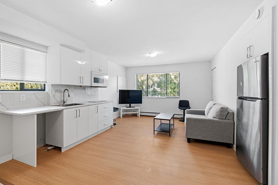 Studio 3xxx ST. ANDREWS AVENUE, North Vancouver BC V7N 2A3 North Vancouver, BC - 2