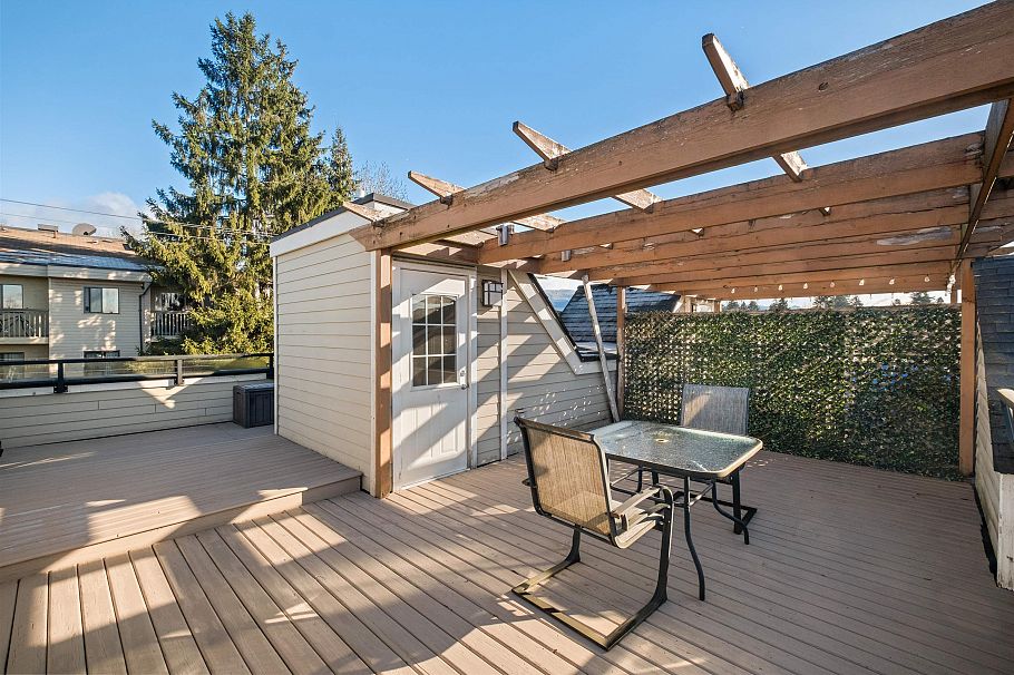 1127 St. Andrews Avenue North Vancouver, BC - 29