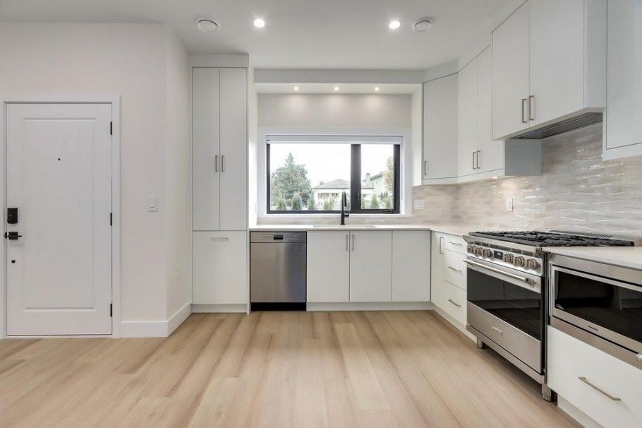 1 4257 Knight Street Vancouver, BC - 9