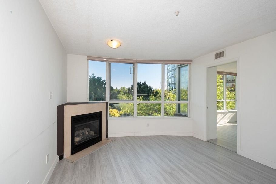 209 63 Keefer Place Vancouver, BC - 5