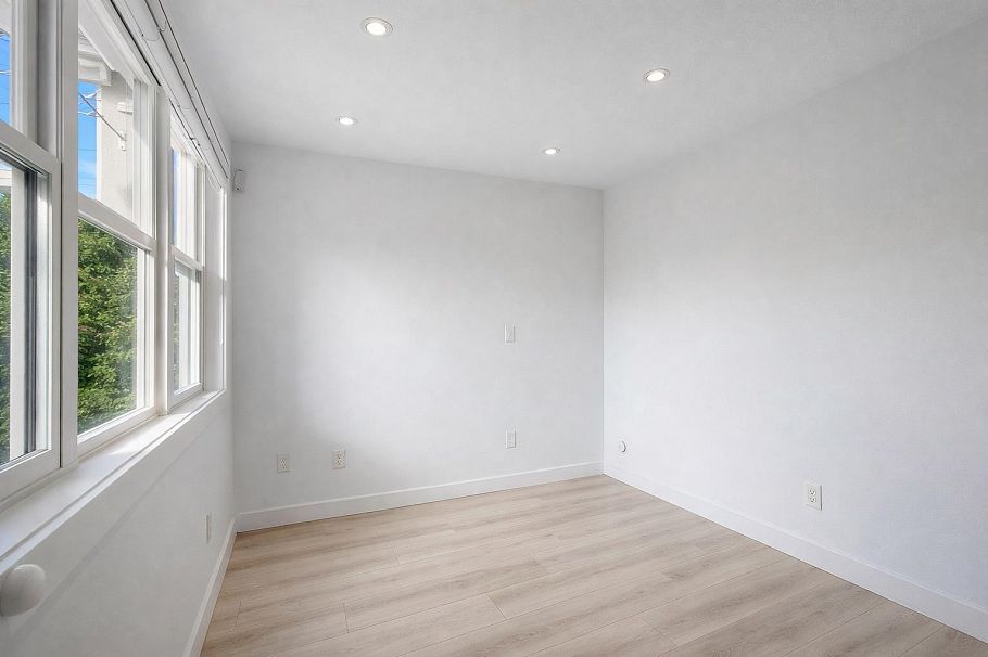 4172 Welwyn Street Vancouver, BC - 23