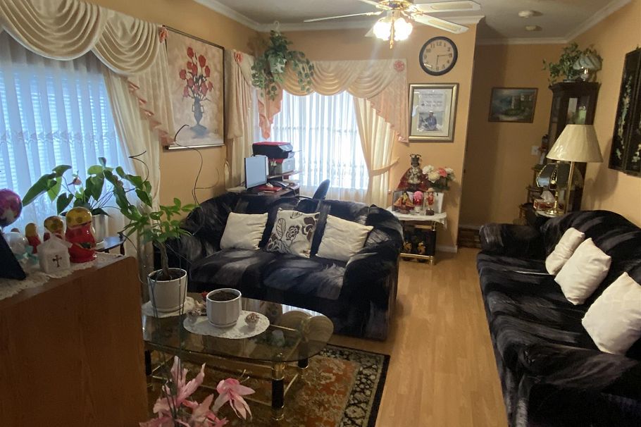 4712 Victoria Drive Vancouver, BC - 5