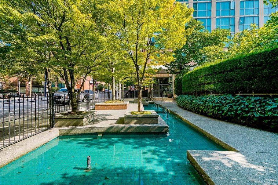 702 1188 Howe Street Vancouver, BC - 19