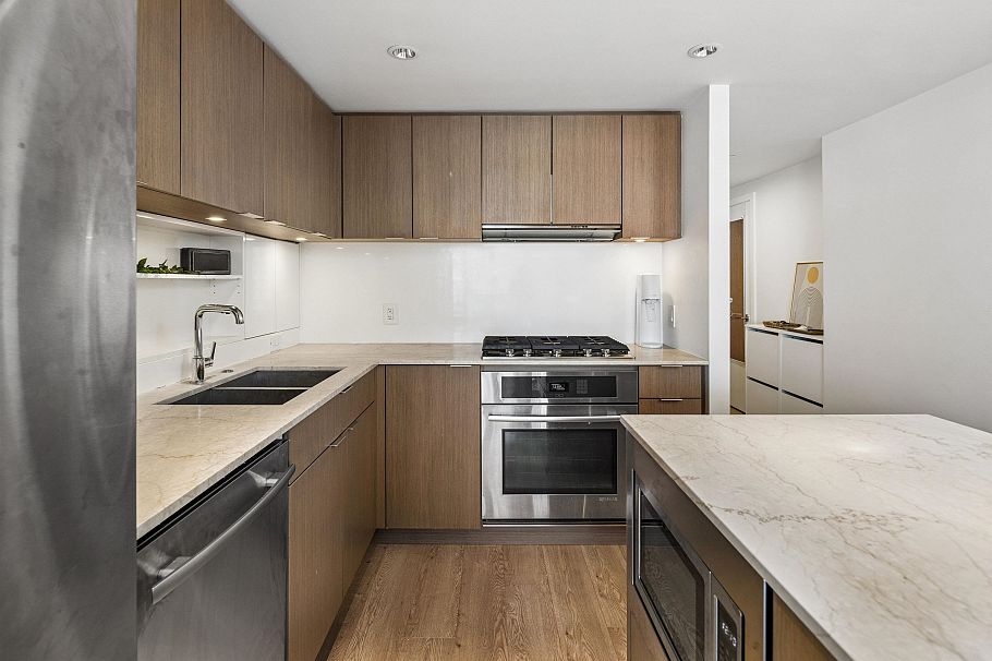 1209 111 E 1st Avenue Vancouver, BC - 8