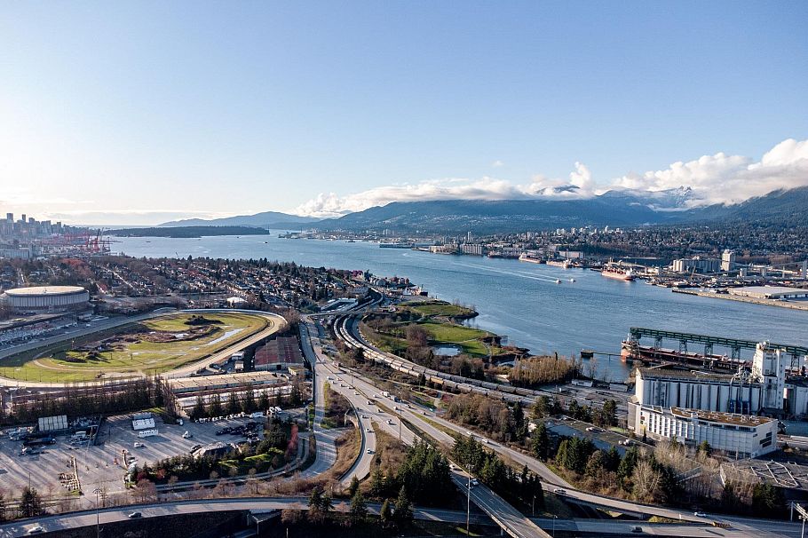 3494 Oxford Street Vancouver, BC - 39