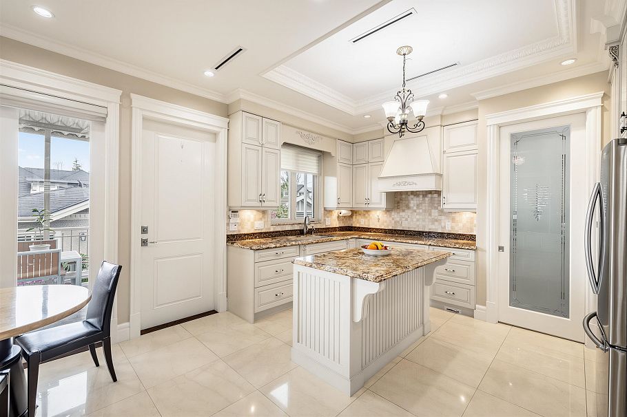 172 W 46th Avenue Vancouver, BC - 39