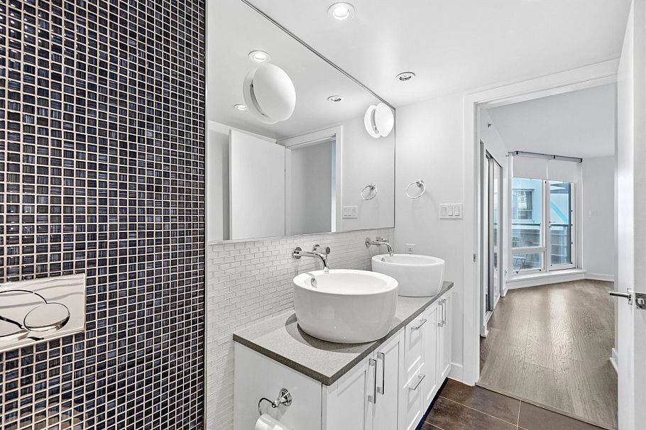 301 1762 Davie Street Vancouver, BC - 22