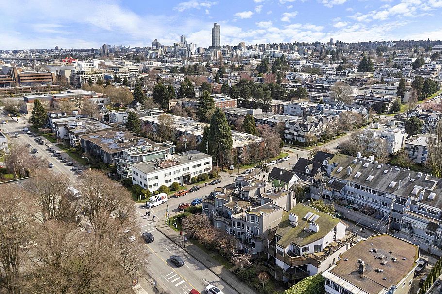 103 2110 Cornwall Avenue Vancouver, BC - 31