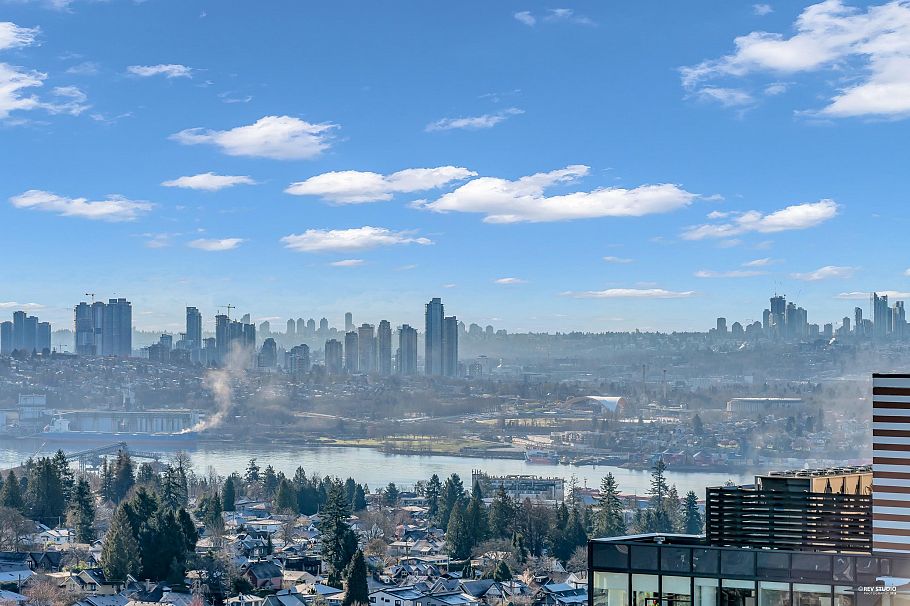 2301 125 E 14th Street North Vancouver, BC - 23