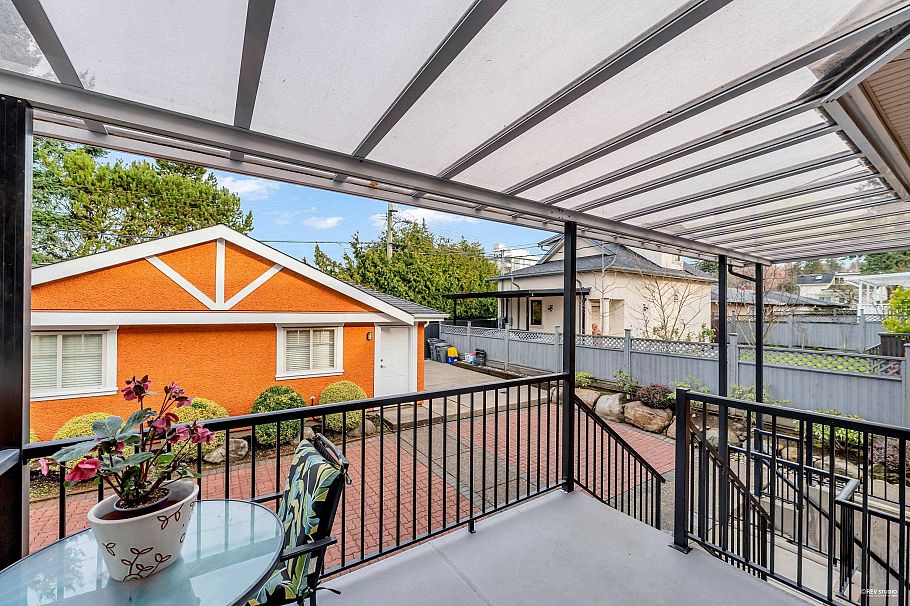 2139 W 22nd Avenue Vancouver, BC - 38