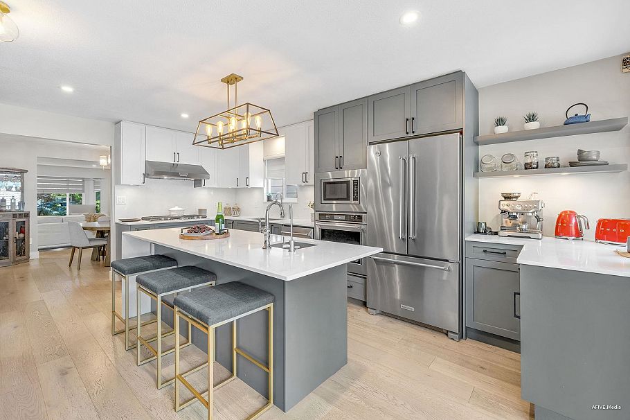 3333 W 29th Avenue Vancouver, BC - 16